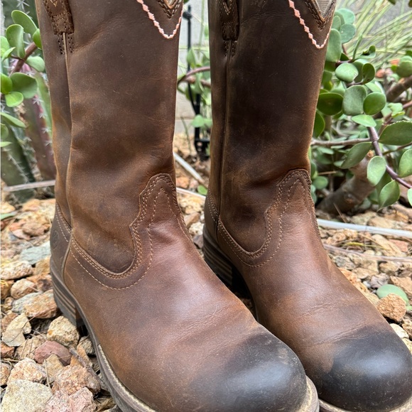 Ariat Boots size 9 - Picture 2 of 5